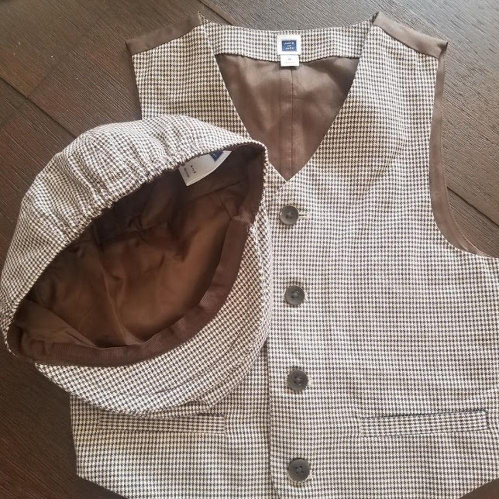 JANIE AND JACK - Vest & Matching Hat